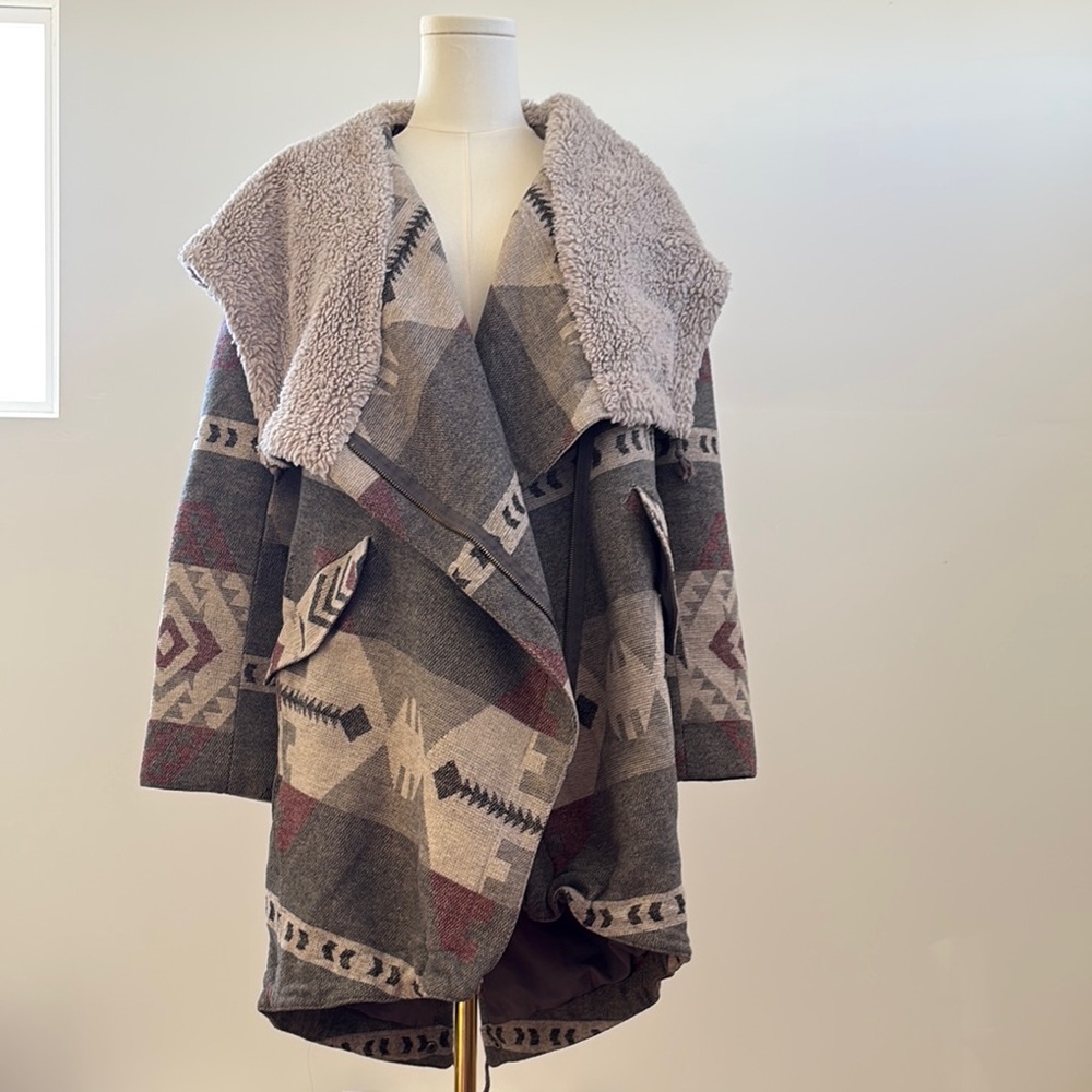 Ecote Urban Outfitters Blanket Coat – Sherpa Collar & Aztec Print
